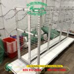 Kệ móc treo quần áo cửa hàng tại TPHCM