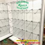 Kệ móc treo quần áo cửa hàng tại TPHCM