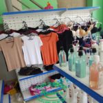 Kệ móc treo quần áo cửa hàng tại TPHCM