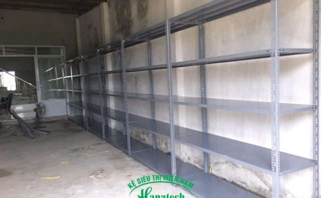 Kệ sắt V lỗ tại Tây Ninh