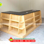 Mẫu bàn quầy thu ngân tính tiền tại Tiền Giang