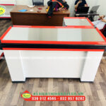 Mẫu bàn quầy thu ngân tính tiền siêu thị tạp hóa tại An Giang